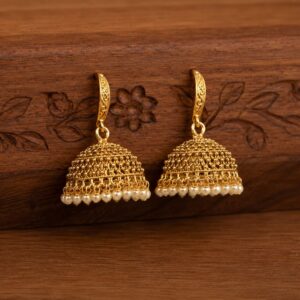 Gold-Tuned Pearls Beds Jhumka 4