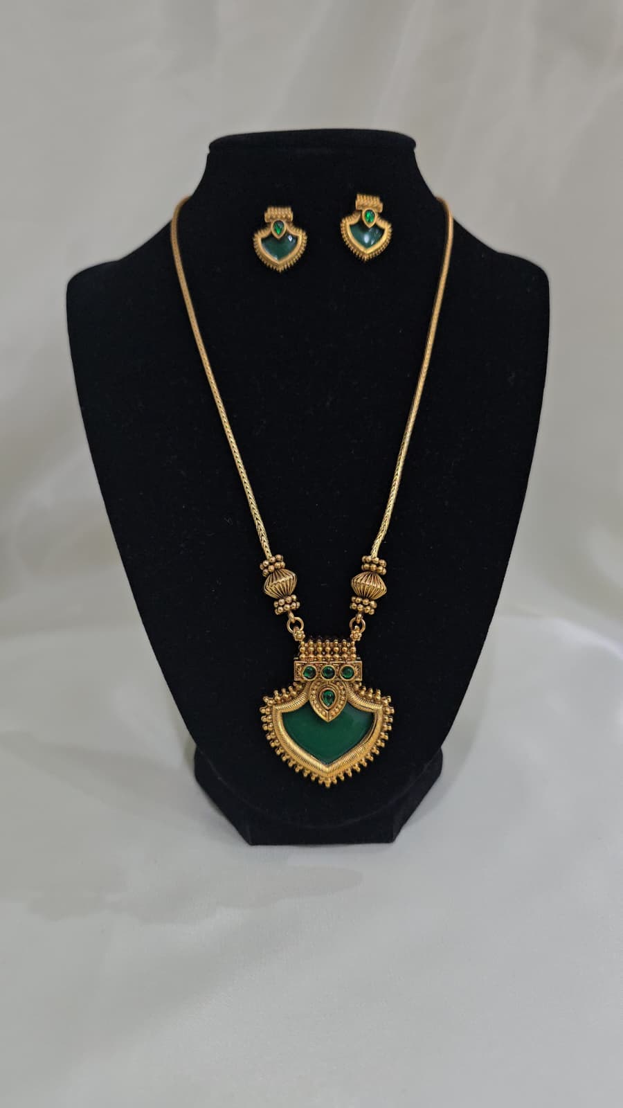 Emerald Heart Pendant Set