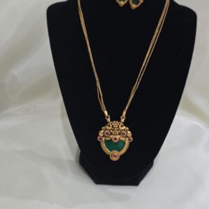 Floral Emerald Pendant