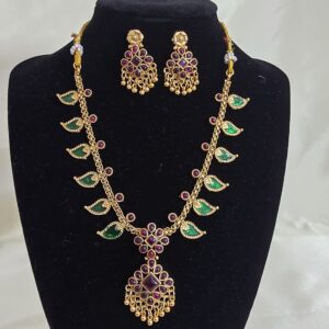 Leaf Vine Necklace Set